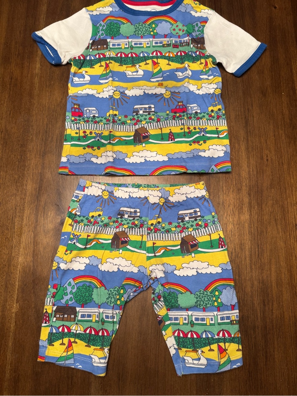 Kids Scenic Blue & Yellow Printed Pajama Set